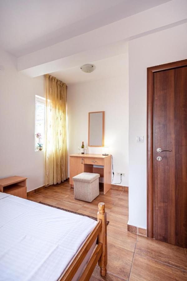 Apartmani Franeta Будва Екстериор снимка