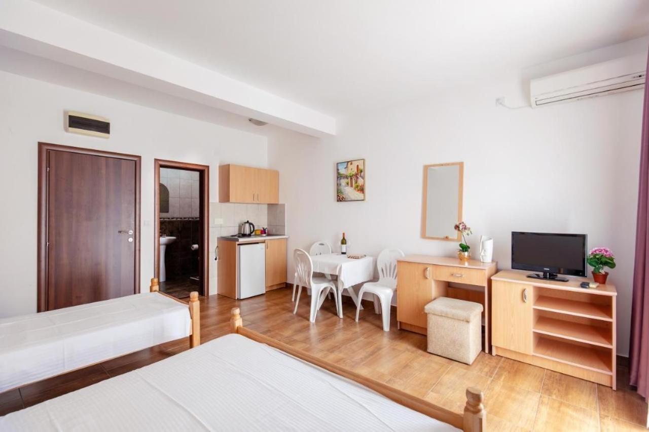 Apartmani Franeta Будва Екстериор снимка